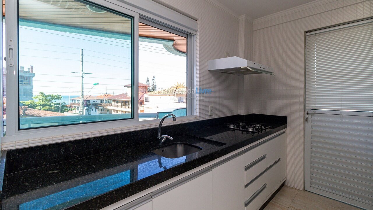 Apartamento para aluguel de temporada em Bombinhas (Praia de Bombas)