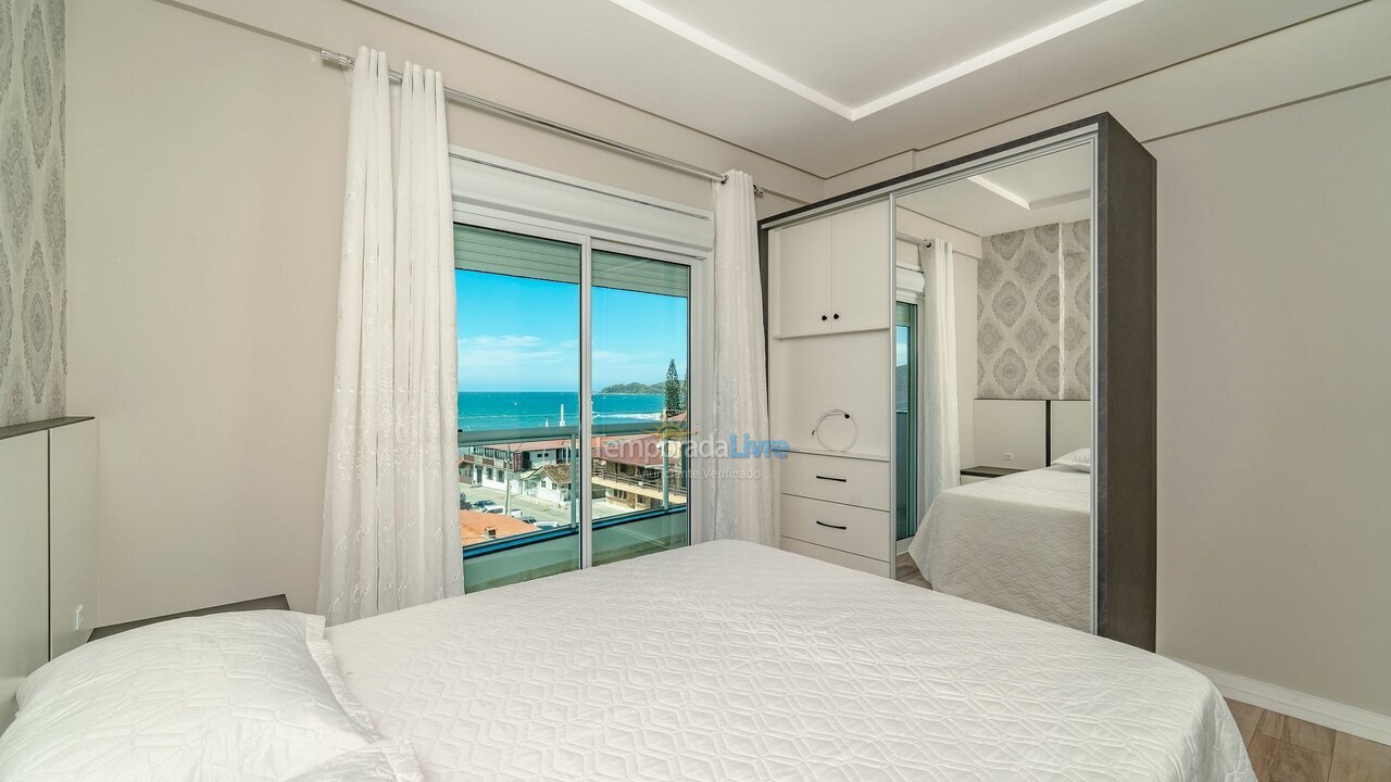 Apartment for vacation rental in Bombinhas (Praia de Bombas)