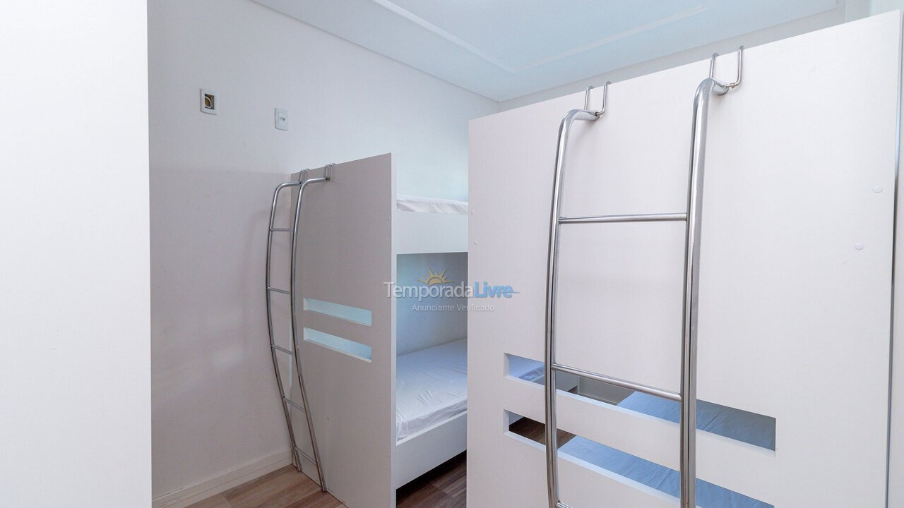 Apartamento para aluguel de temporada em Bombinhas (Praia de Bombas)