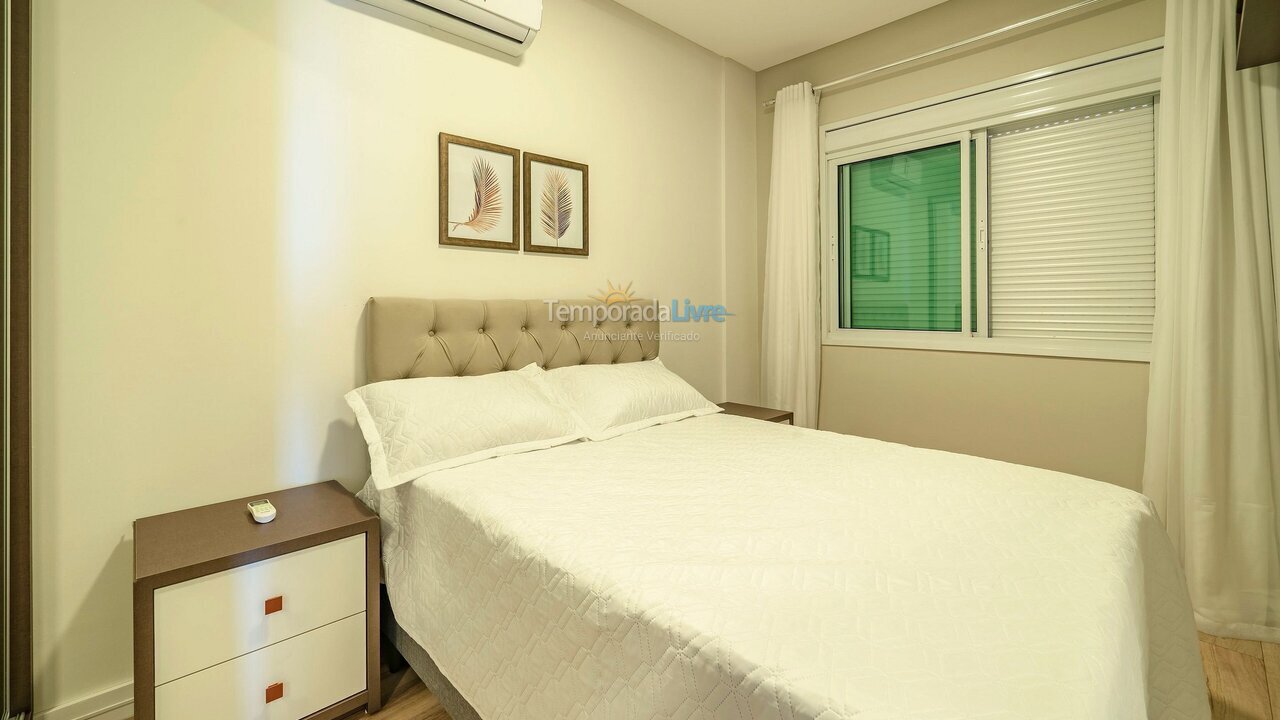 Apartment for vacation rental in Bombinhas (Praia de Bombas)