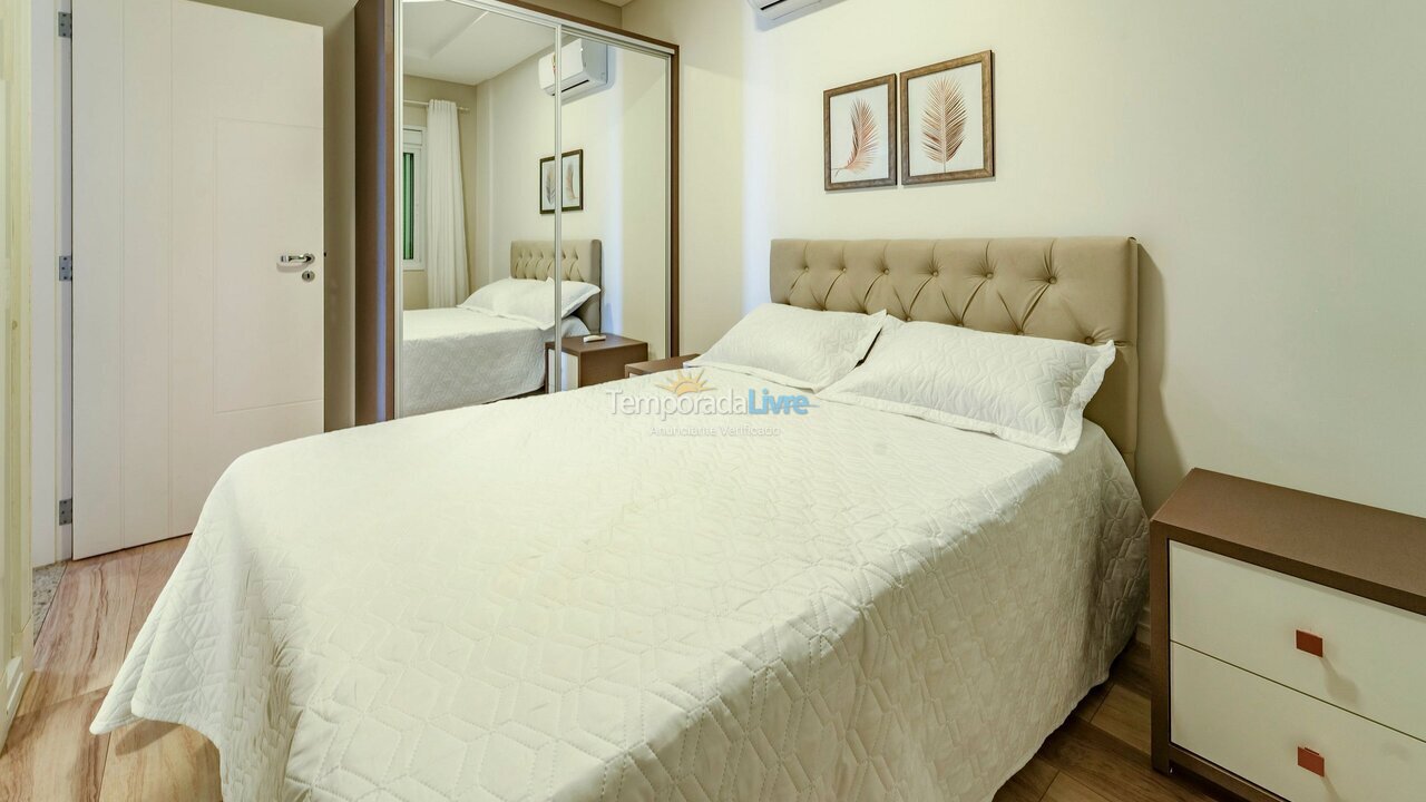Apartment for vacation rental in Bombinhas (Praia de Bombas)