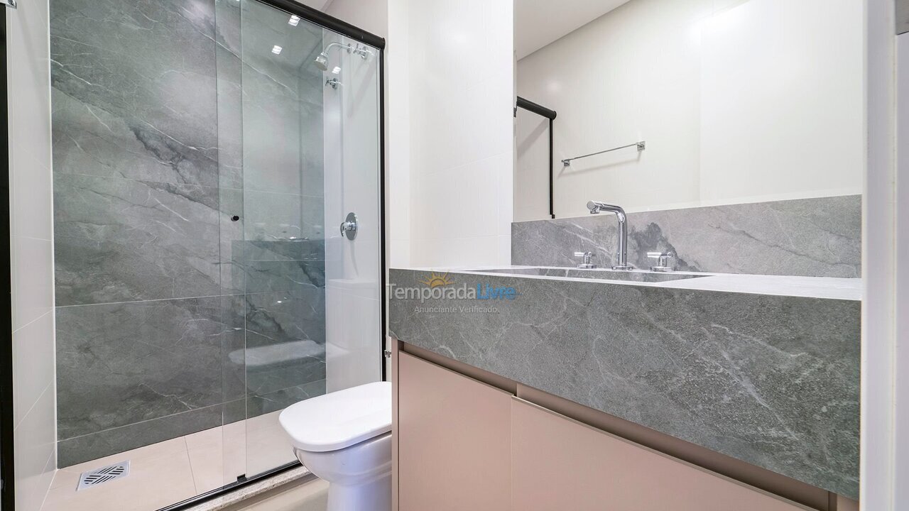 Apartamento para aluguel de temporada em Bombinhas (Praia de Bombas)