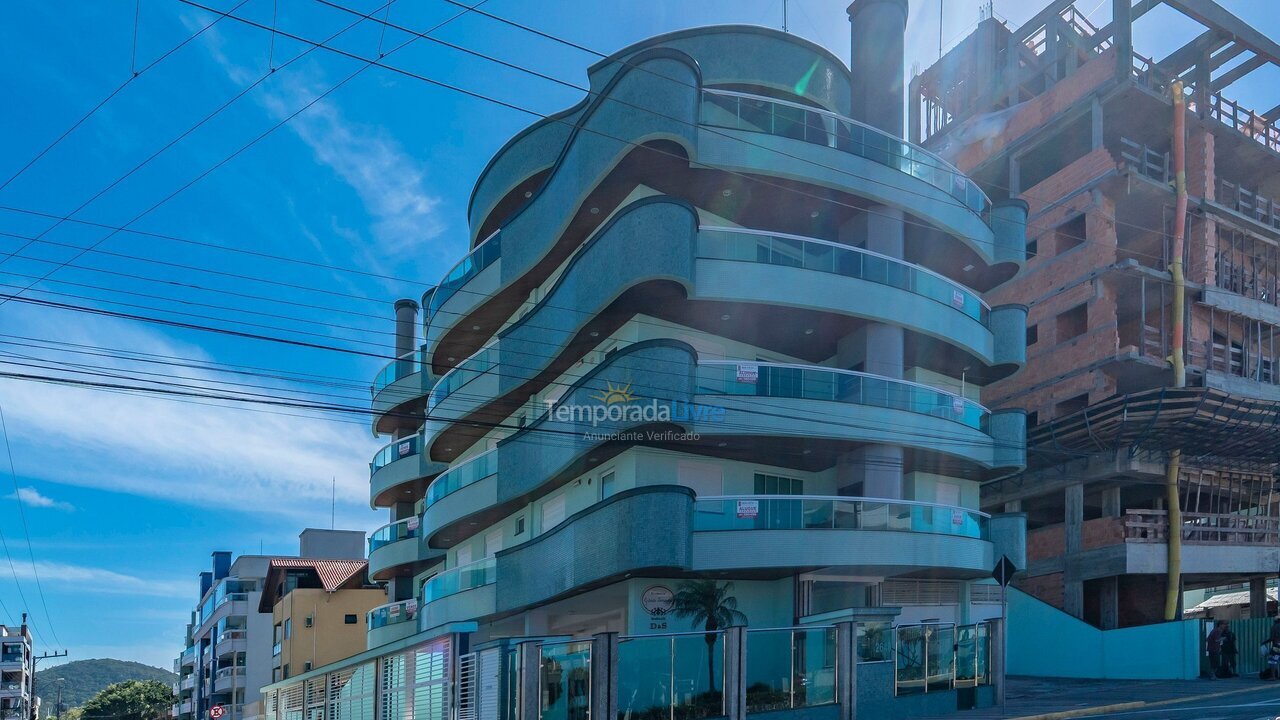 Apartment for vacation rental in Bombinhas (Praia de Bombas)