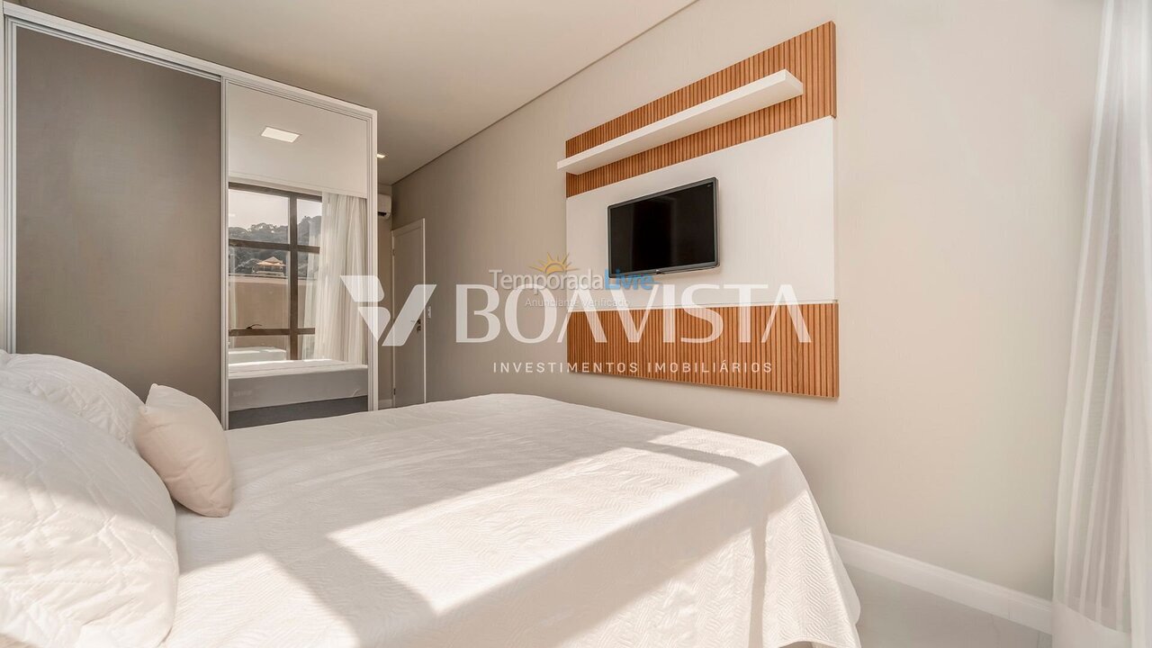 Apartment for vacation rental in Bombinhas (Praia de Bombinhas)