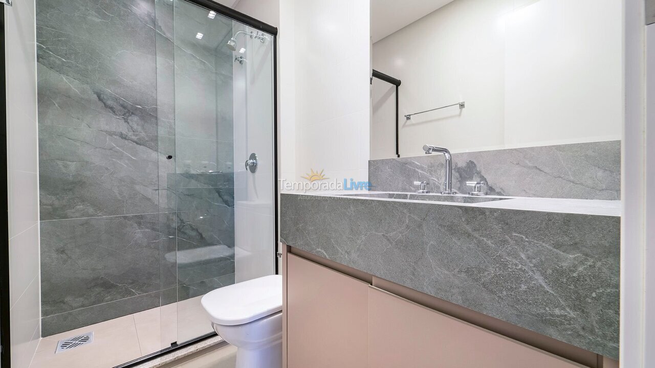Apartamento para aluguel de temporada em Bombinhas (Praia de Bombas)