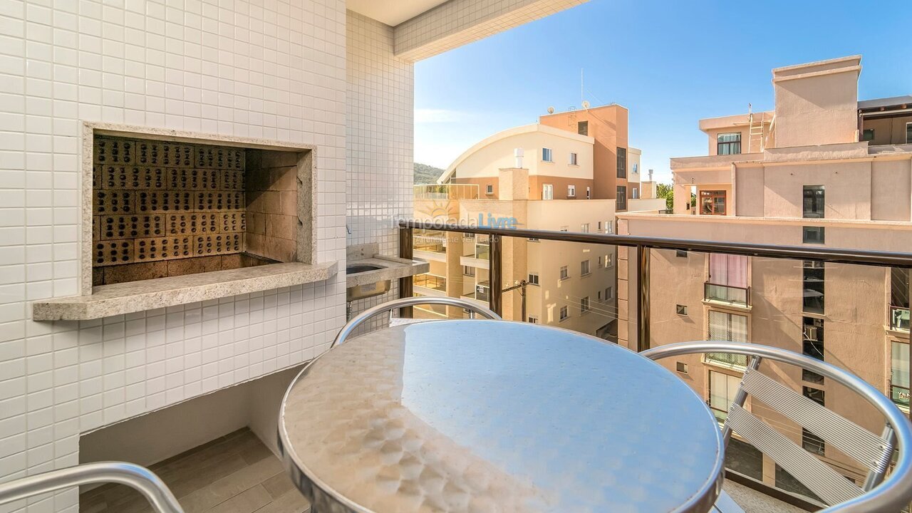 Apartamento para aluguel de temporada em Bombinhas (Praia de Bombas)