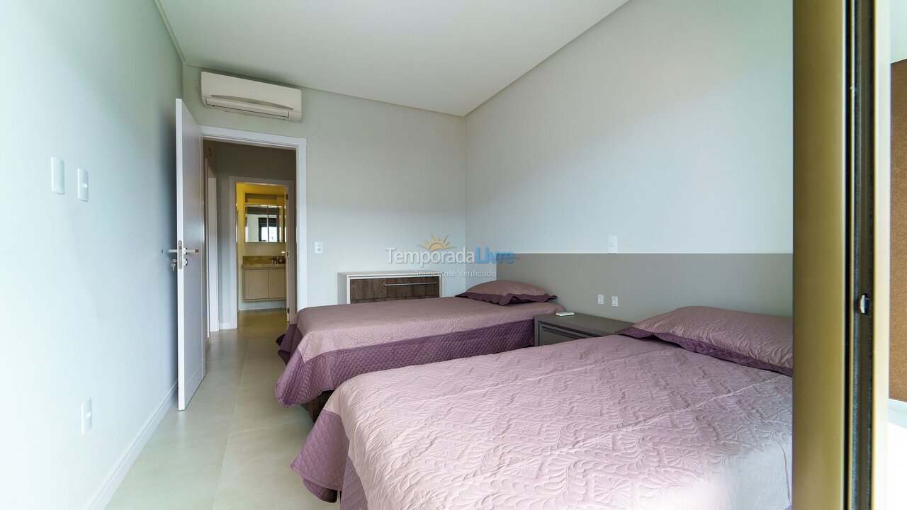 Granja para alquiler de vacaciones em Bombinhas (Praia de Bombas)