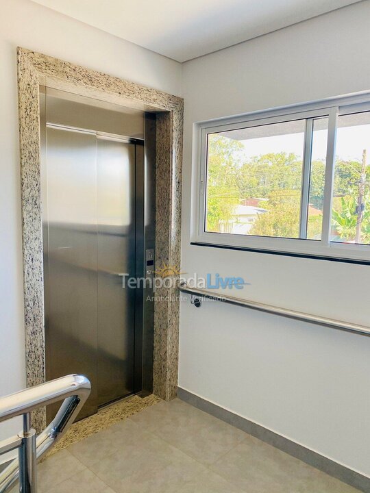 Apartamento para aluguel de temporada em Foz do Iguaçu (Jardim das Laranjeiras)
