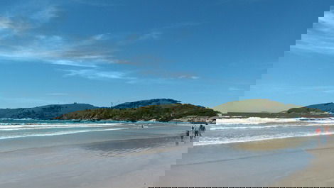 Súper bonito y cómodo apartamento en Cabo Frio