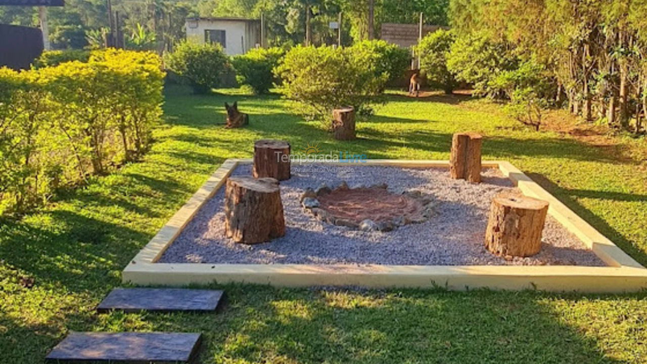 Chácara / sítio para aluguel de temporada em Ibiúna (Bairro da Cachoeira)