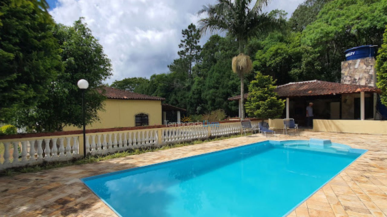Chácara / sítio para aluguel de temporada em Ibiúna (Bairro da Cachoeira)