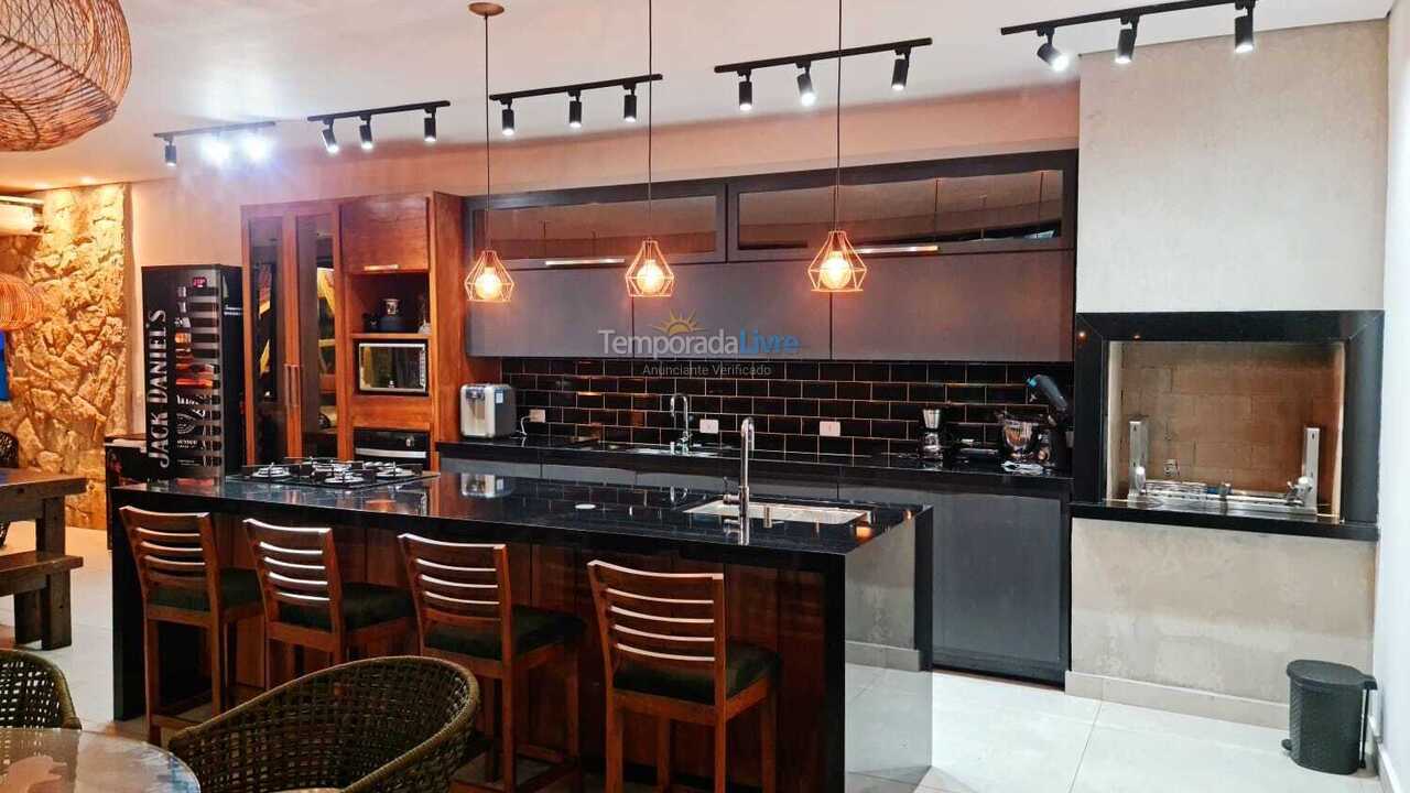 Casa para aluguel de temporada em Bertioga (Condominio Morada da Praia)