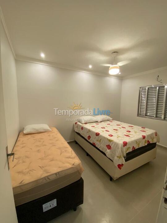 Apartamento para aluguel de temporada em Guarujá (Brunella Enseada)