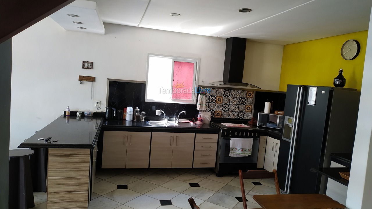 Casa para aluguel de temporada em Vila Velha (Interlagos)