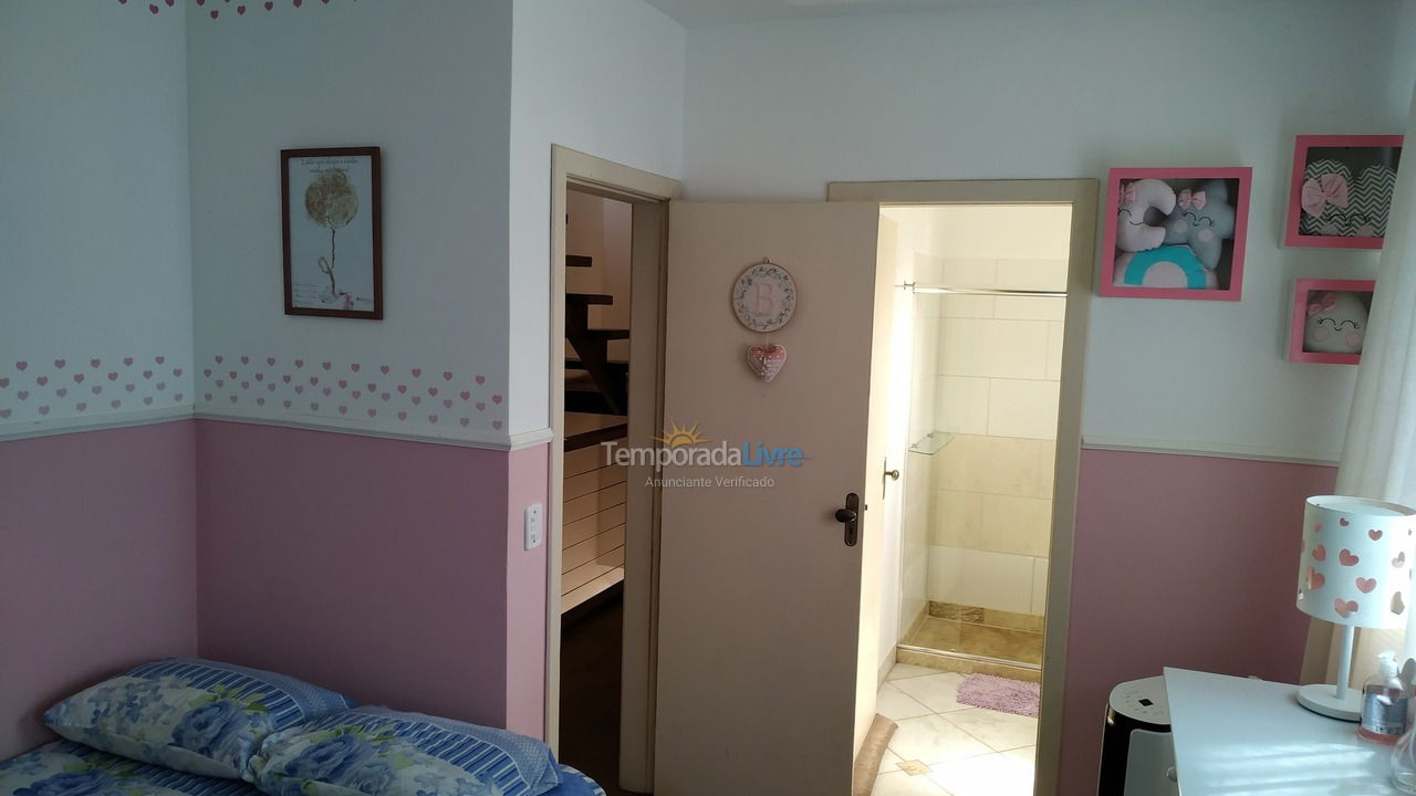 Casa para aluguel de temporada em Vila Velha (Interlagos)