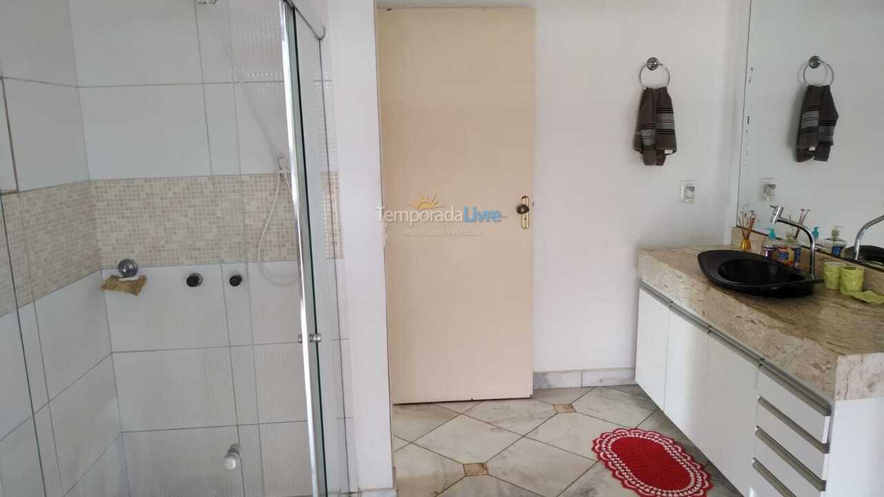 Casa para aluguel de temporada em Vila Velha (Interlagos)