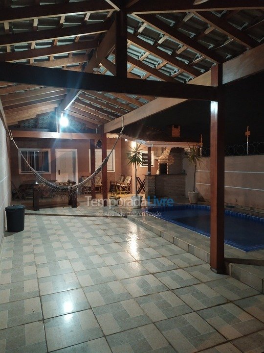 Casa para aluguel de temporada em Atibaia (Caetetuba)