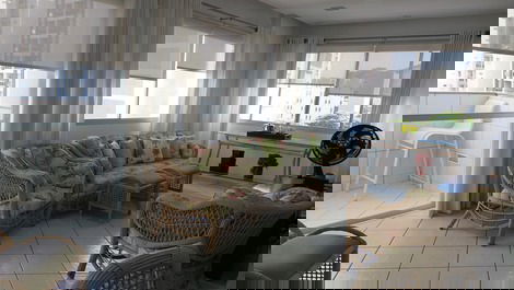 Sala vista para a serra