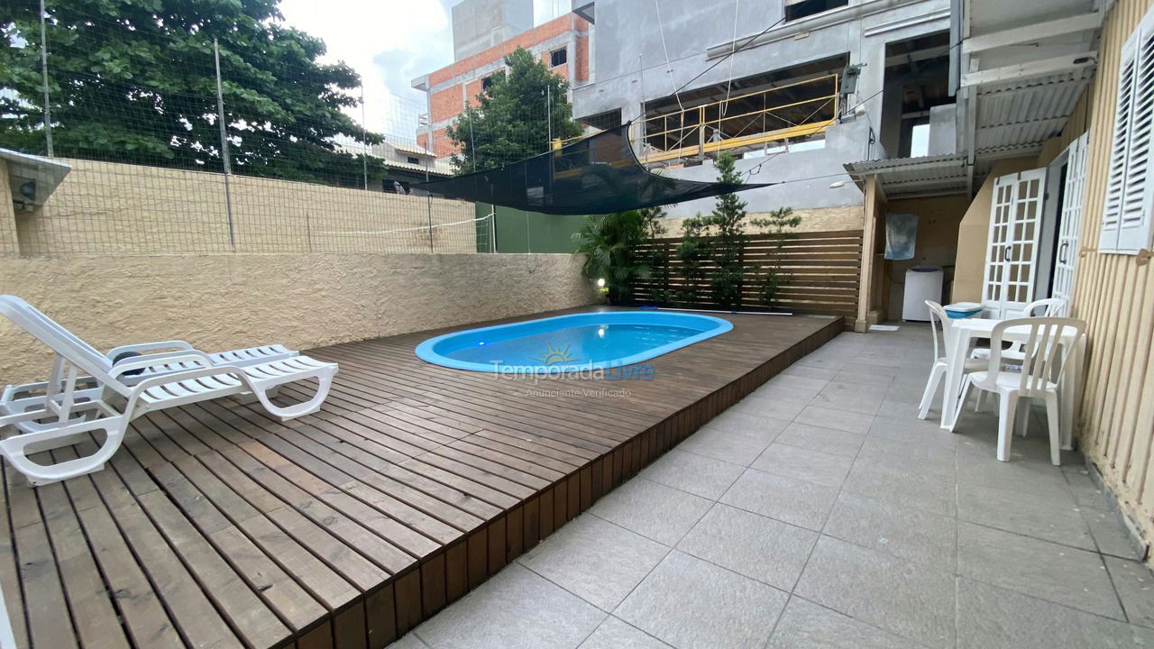 Casa para aluguel de temporada em Bombinhas (Mariscal)