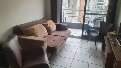 Apartamento 2 dormitórios com piscina - Beira Mar 807