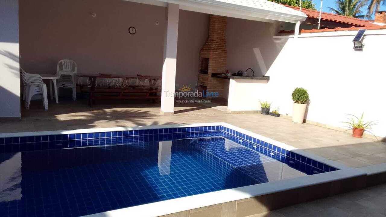 Casa para alquiler de vacaciones em Peruíbe (Jardim Icaraíba)