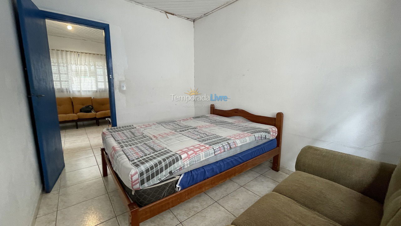 Casa para alquiler de vacaciones em Praia Grande (Vila Tupi)