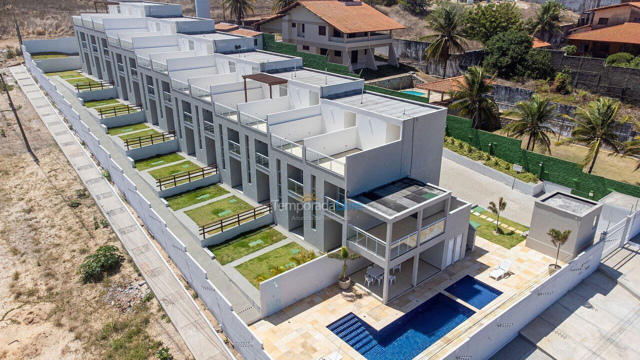 Apartamento para aluguel de temporada em Aquiraz (Ce Beach Townhouses 4)