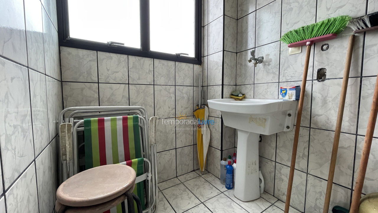 Apartamento para aluguel de temporada em Praia Grande (Praia do Caiçara)