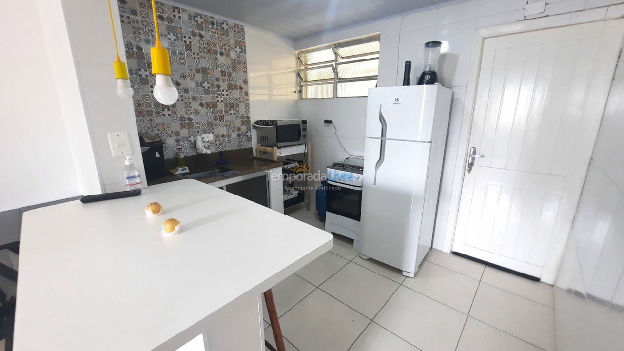 Apartamento para aluguel de temporada em Praia Grande (Guilhermina)
