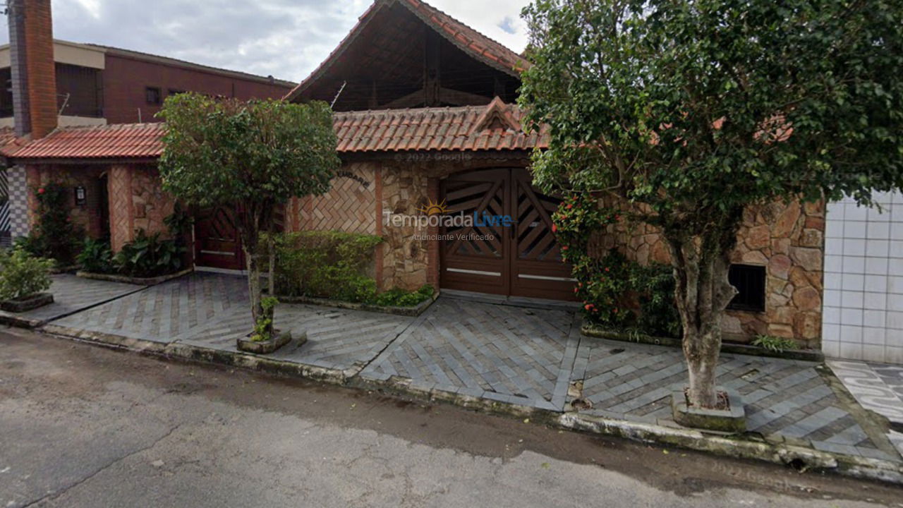 Casa para aluguel de temporada em Praia Grande (Aviação)