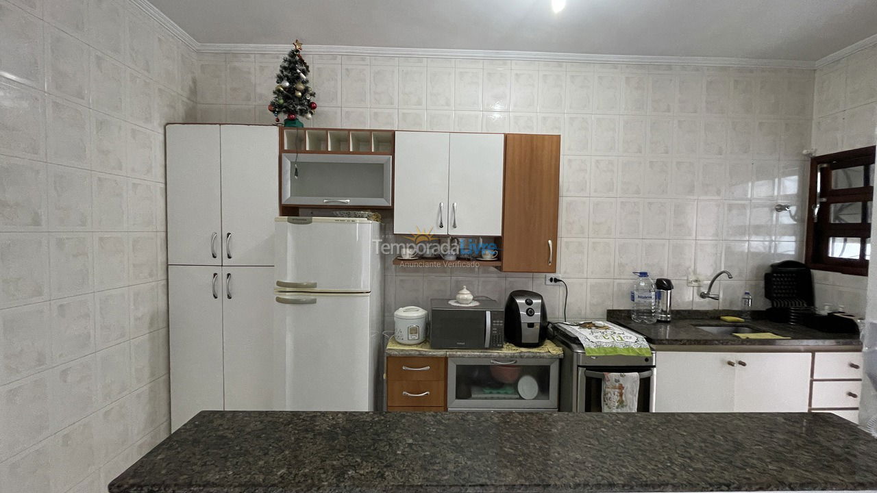 Casa para aluguel de temporada em Praia Grande (Aviação)