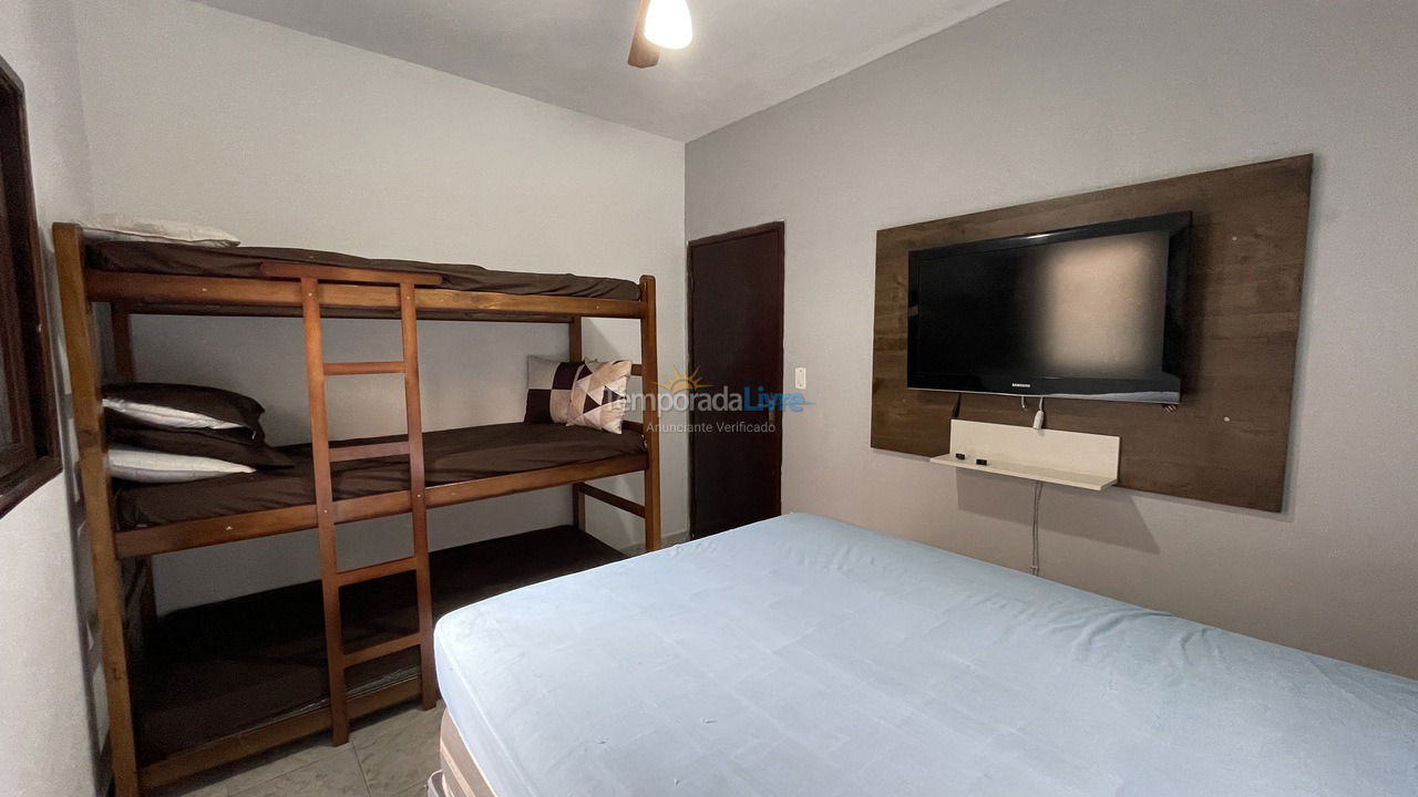 Casa para aluguel de temporada em Praia Grande (Aviação)