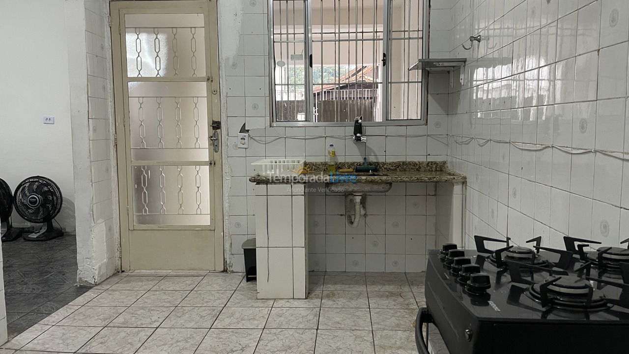 Casa para aluguel de temporada em Praia Grande (Aviação)
