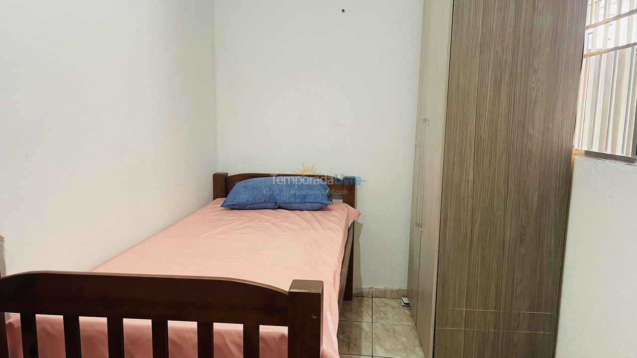 Casa para aluguel de temporada em Praia Grande (Aviação)