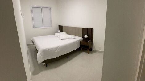 Quarto casal com ar condicionado cama king super confortável 