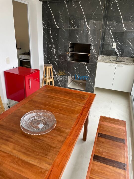 Apartamento para aluguel de temporada em Guarujá (Enseada)