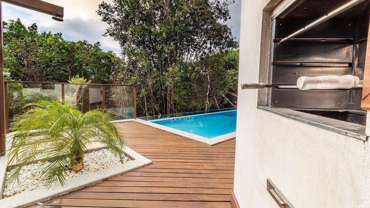 Casa para aluguel de temporada em Mata de São João (Praia do Forte)