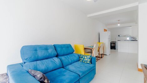 Bedroom and Living Room - 550m from Porto da Barra Beach