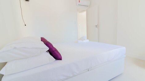 2 Bedroom Apt 200m from Porto Barra Beach