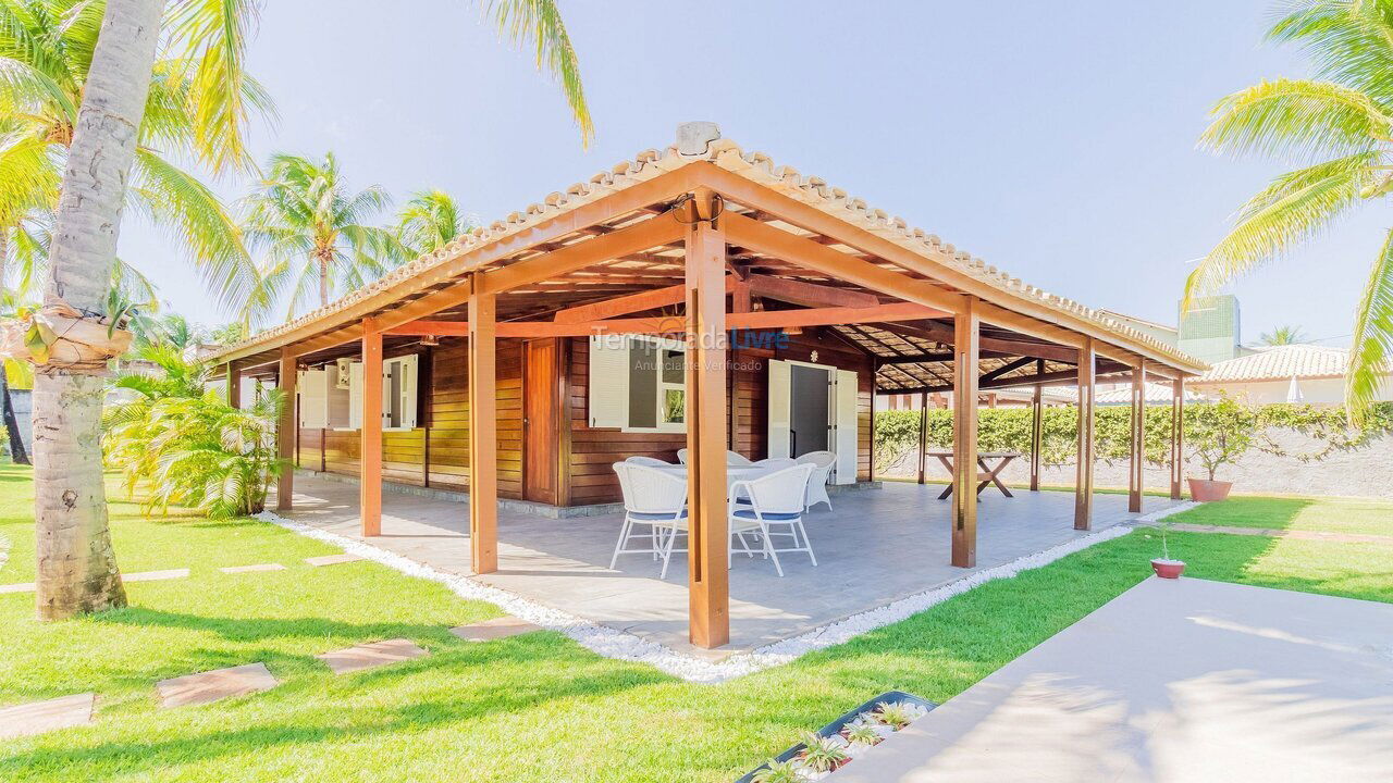 Casa para aluguel de temporada em Camaçari (Praia de Guarajuba)