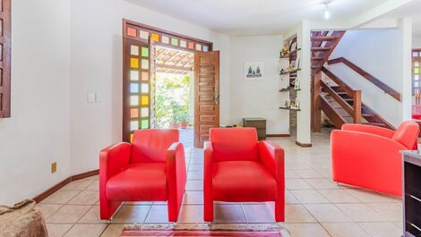 Great 4 Bedroom House - 700m from Guarajuba Beach
