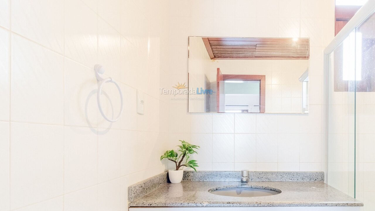 Casa para aluguel de temporada em Camaçari (Praia de Guarajuba)