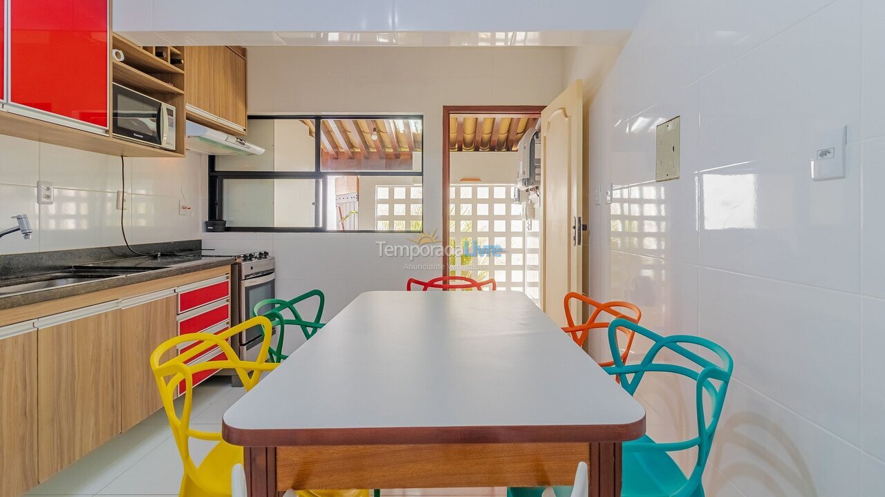 Apartamento para aluguel de temporada em Camaçari (Praia de Guarajuba)