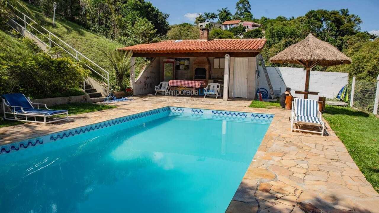 Ranch for vacation rental in Igaratá (Jardim Rosa Hehena)