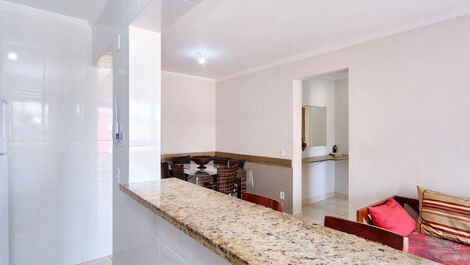 Vacation apartment in Ubatuba: 1 minute to Praia Grande