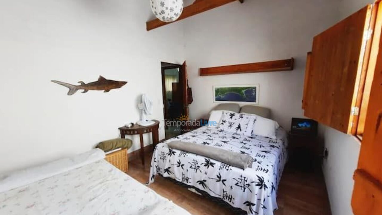 House for vacation rental in Caraguatatuba (Praia de Massaguaçu)