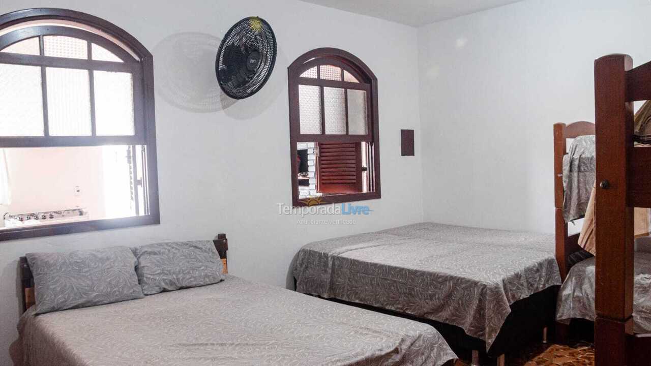 Casa para aluguel de temporada em Itanhaém (Jardim Grandesp Vizinho Ao Cibratel)