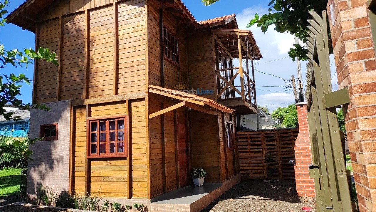 Casa para aluguel de temporada em Foz do Iguaçu (Campos do Iguaçu)