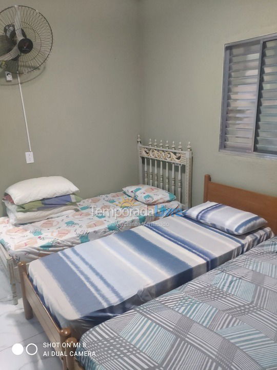 Casa para aluguel de temporada em Guarujá (Enseada)