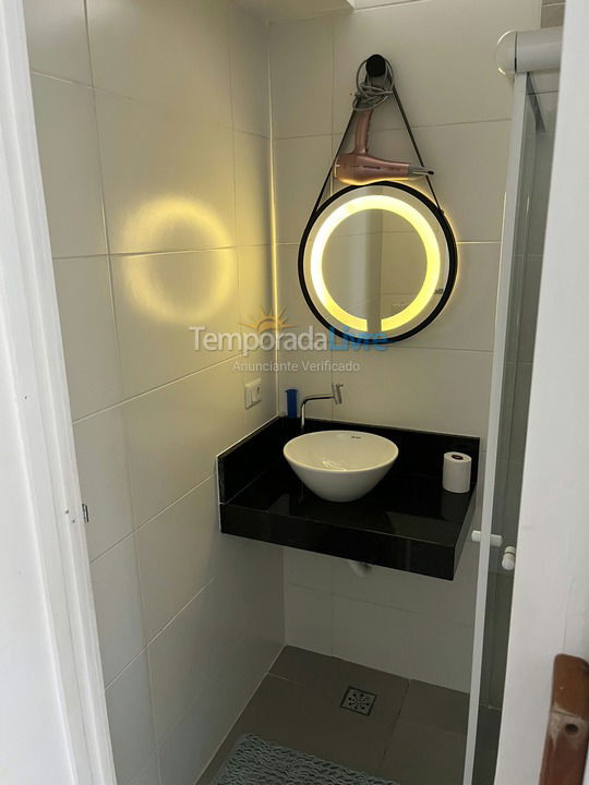 Apartamento para aluguel de temporada em Guarujá (Praia do Tombo)
